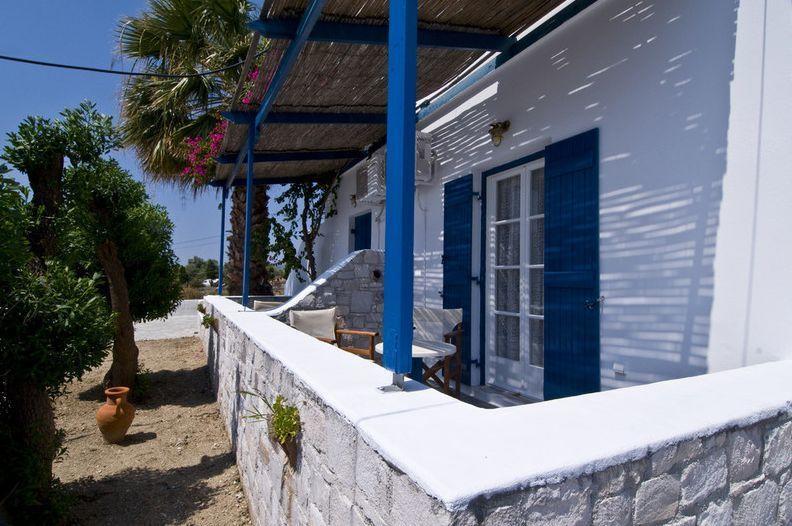Sardis Rooms Kimolos Exterior photo