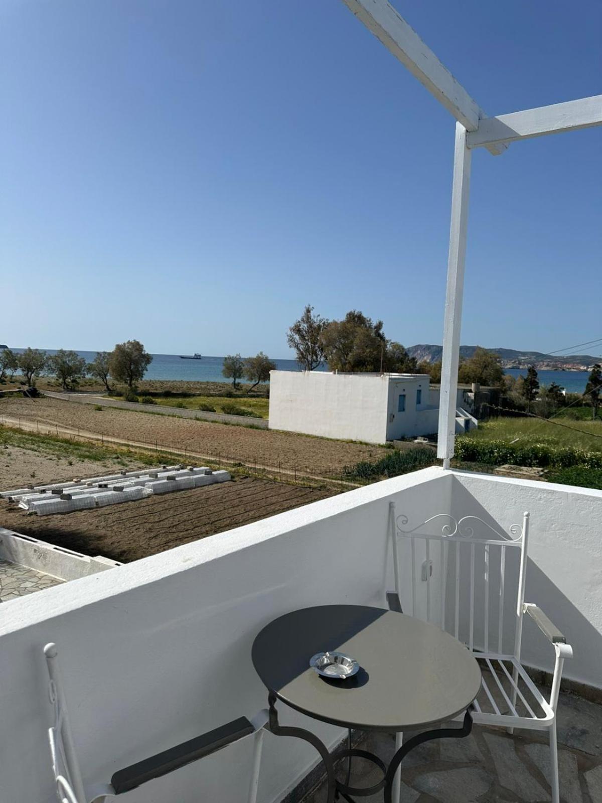 Sardis Rooms Kimolos Exterior photo