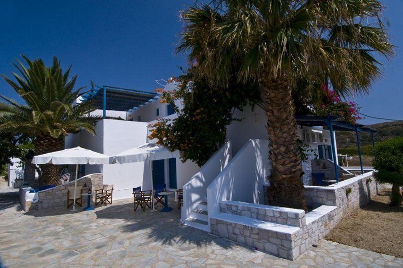 Sardis Rooms Kimolos Exterior photo