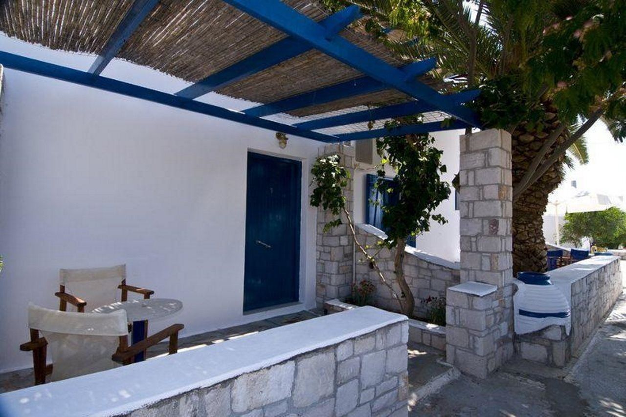 Sardis Rooms Kimolos Exterior photo