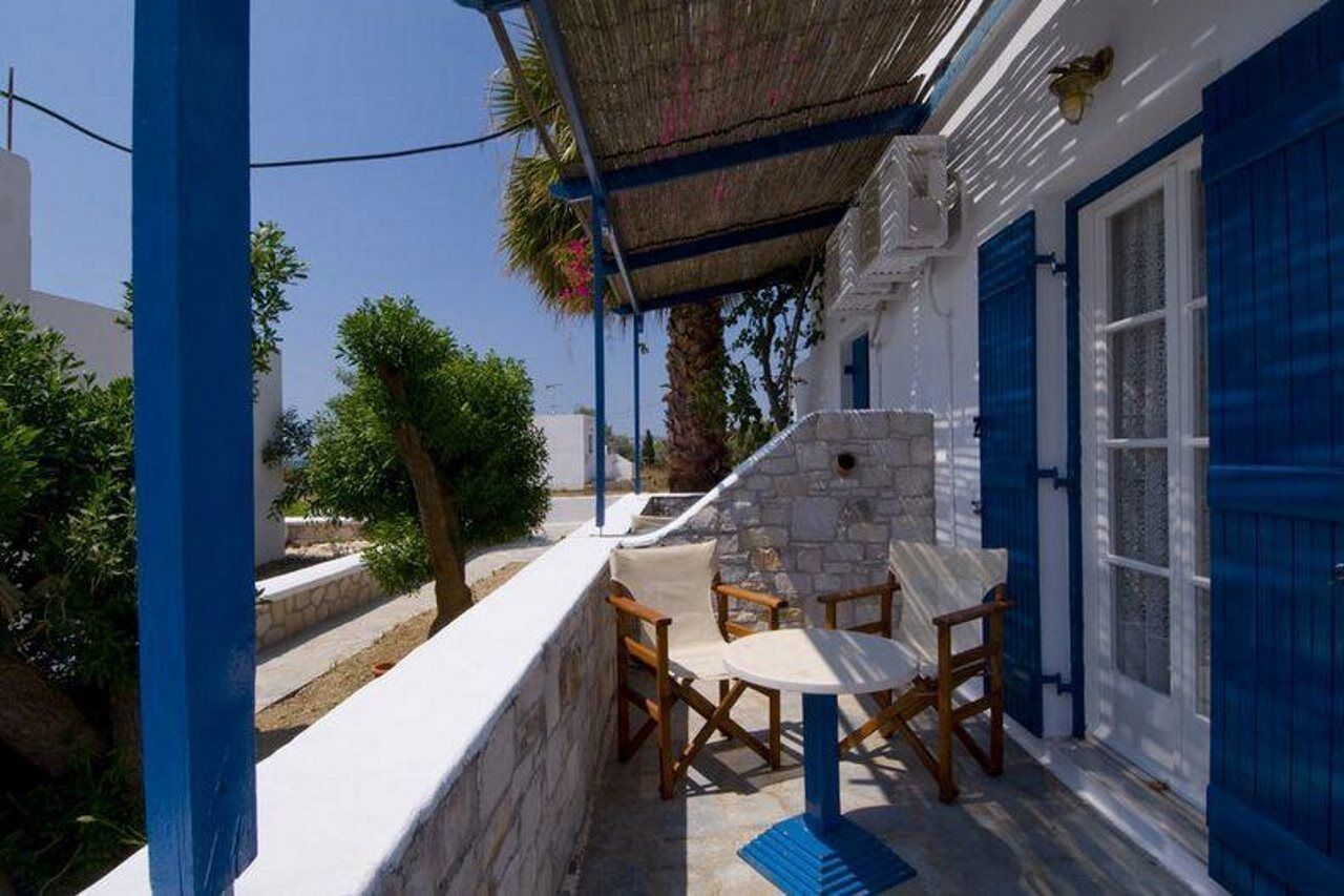 Sardis Rooms Kimolos Exterior photo